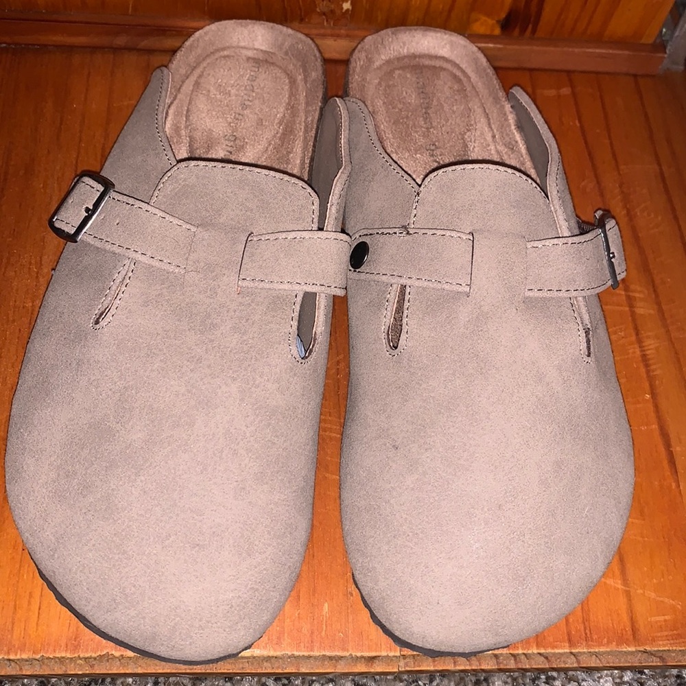 Size 5 slip on shoes. Only worn twice around the house.